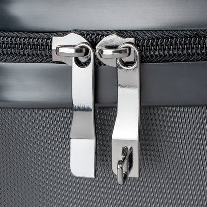 CC luxe Iconic suitcase